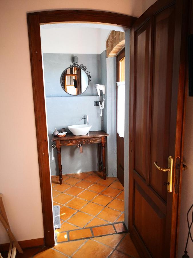 B&B Il Martin Pescatore Bagnolo San Vito Екстер'єр фото