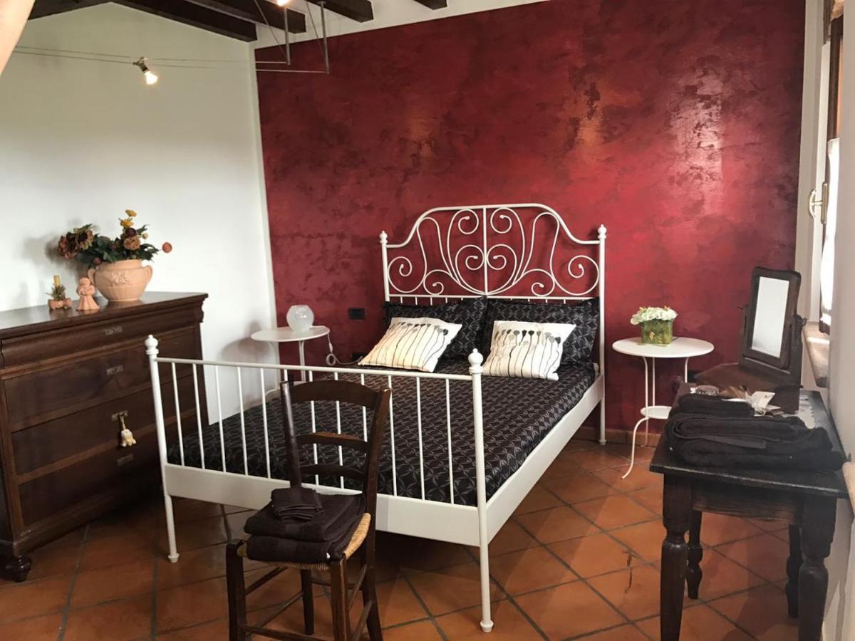 B&B Il Martin Pescatore Bagnolo San Vito Екстер'єр фото