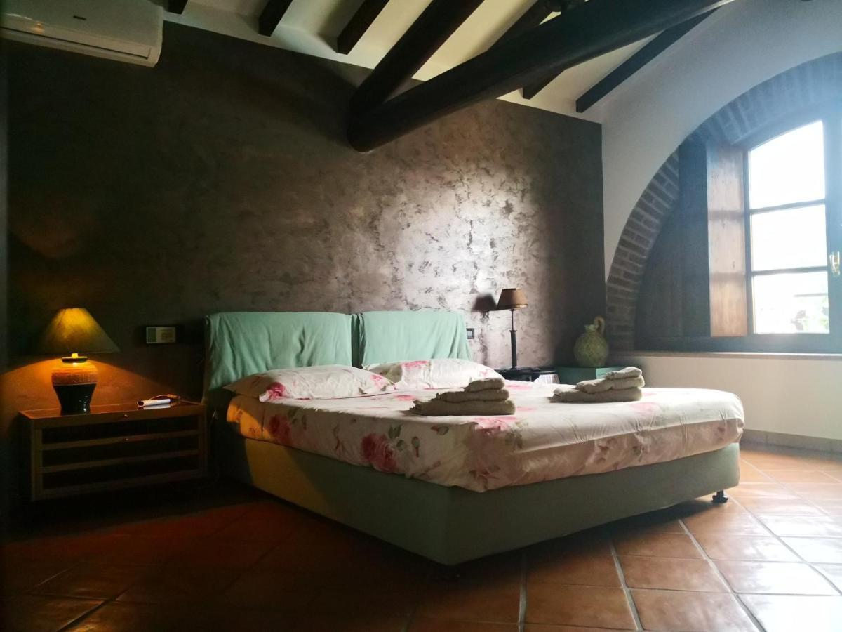 B&B Il Martin Pescatore Bagnolo San Vito Екстер'єр фото