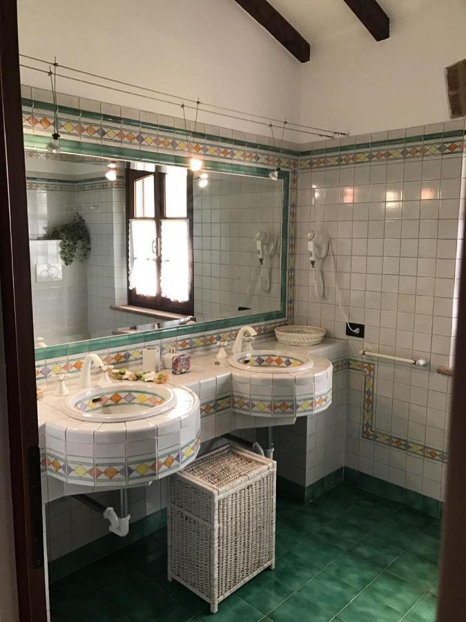 B&B Il Martin Pescatore Bagnolo San Vito Екстер'єр фото